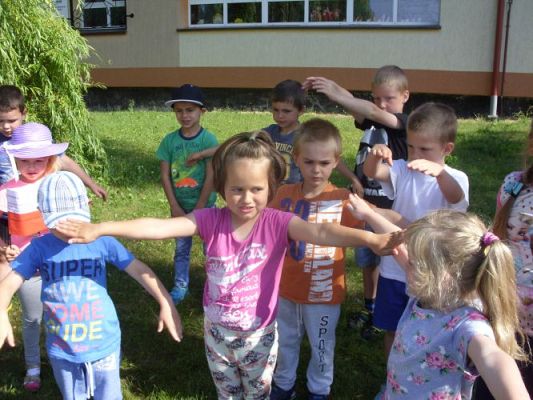 Grafika #28: Zabawa w podchody