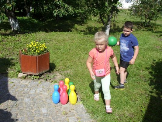 Grafika #64: Zabawa w podchody