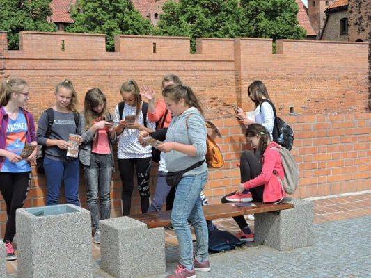 Grafika #33: Wycieczka do Malborka i Sztutowa