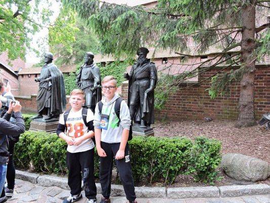 Grafika #38: Wycieczka do Malborka i Sztutowa