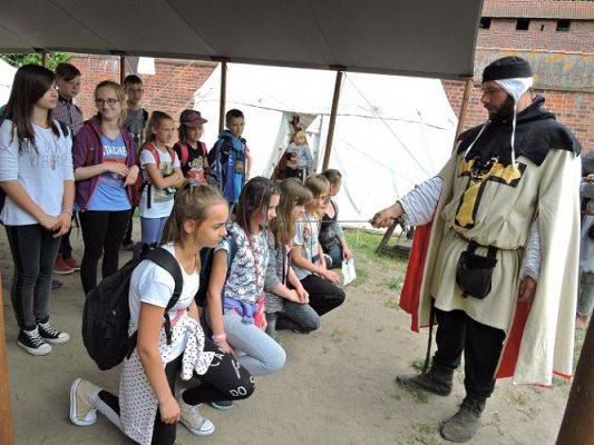 Grafika #48: Wycieczka do Malborka i Sztutowa