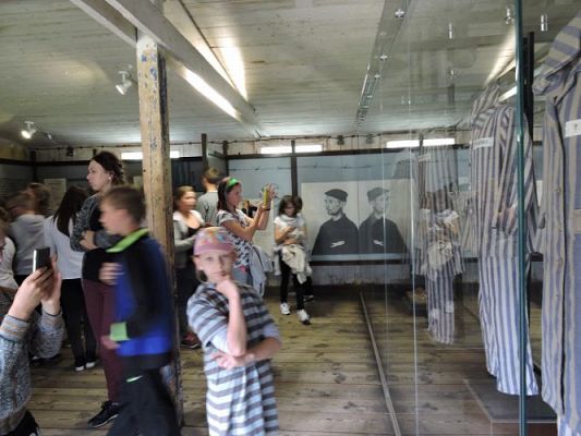 Grafika #75: Wycieczka do Malborka i Sztutowa