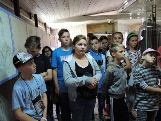 Grafika #77: Wycieczka do Malborka i Sztutowa