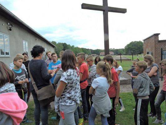 Grafika #81: Wycieczka do Malborka i Sztutowa