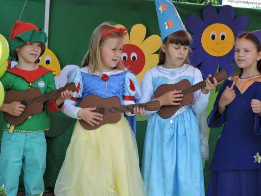 Grafika #24: Festyn rodzinny