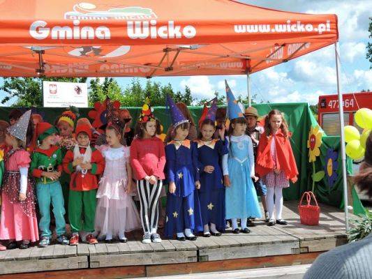 Grafika #32: Festyn rodzinny