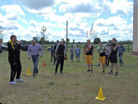 Grafika #42: Festyn rodzinny