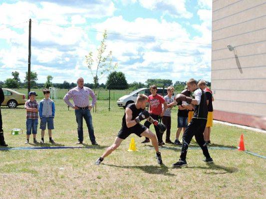 Grafika #44: Festyn rodzinny