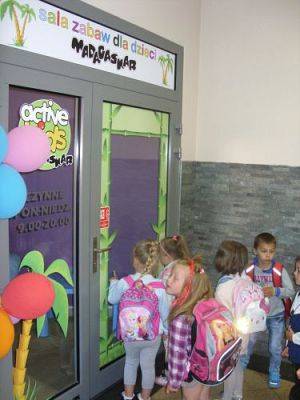 Grafika #0: Przedszkolaki w Madagaskarze