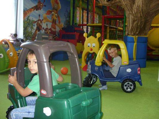 Grafika #4: Przedszkolaki w Madagaskarze