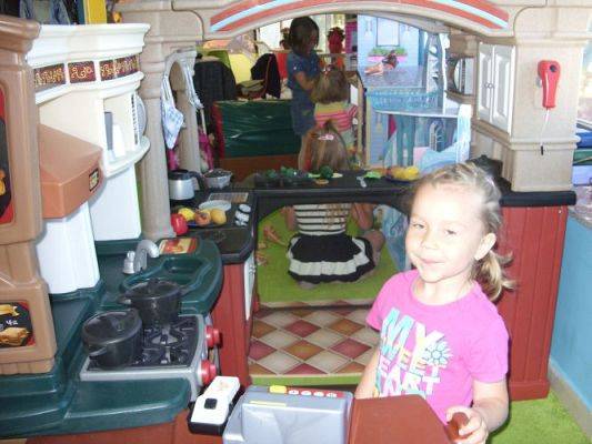 Grafika #15: Przedszkolaki w Madagaskarze