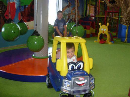 Grafika #16: Przedszkolaki w Madagaskarze