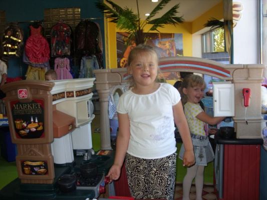 Grafika #31: Przedszkolaki w Madagaskarze