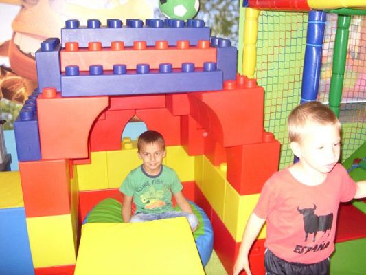 Grafika #33: Przedszkolaki w Madagaskarze