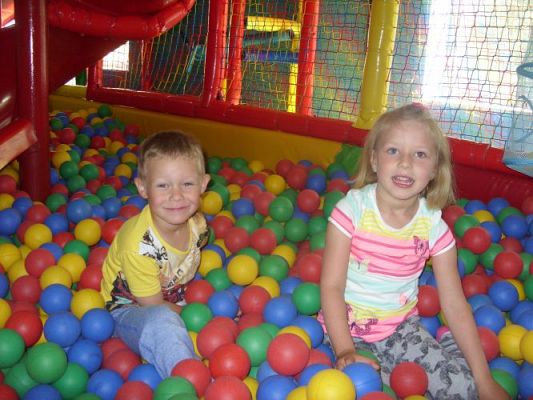 Grafika #37: Przedszkolaki w Madagaskarze