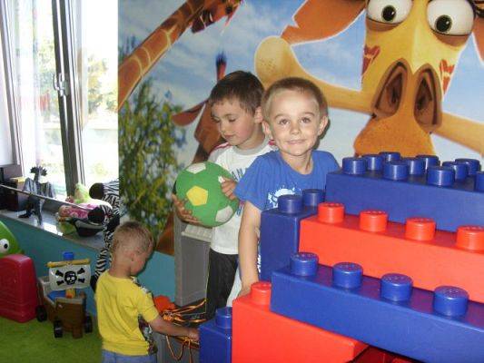 Grafika #65: Przedszkolaki w Madagaskarze