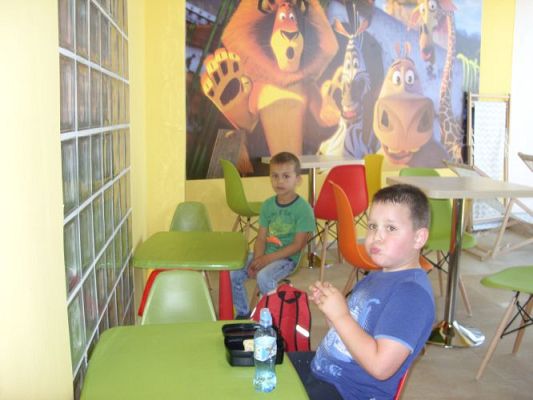 Grafika #74: Przedszkolaki w Madagaskarze