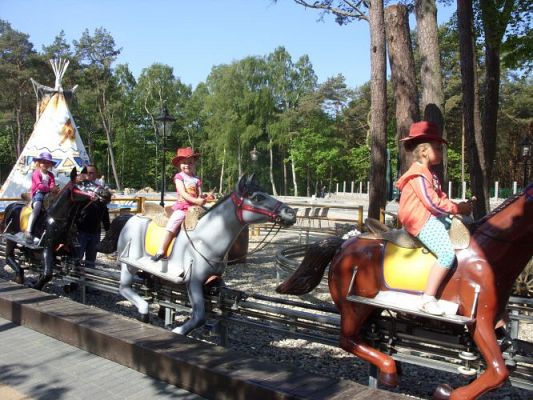 Grafika #35: Wycieczka kl. O-III do Łeby cz. 2