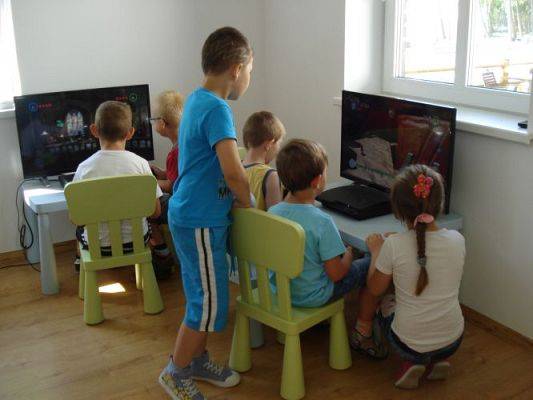 Grafika #4: Wycieczka klas O-III na wystawę Łebskie Klocki- cz. 1