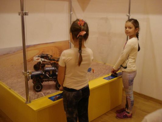 Grafika #23: Wycieczka klas O-III na wystawę Łebskie Klocki- cz. 1