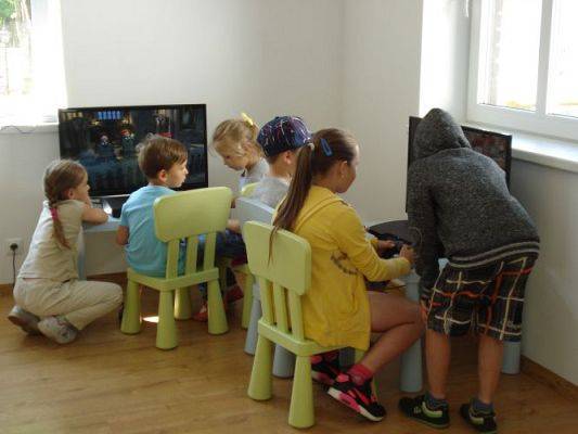 Grafika #29: Wycieczka klas O-III na wystawę Łebskie Klocki- cz. 1