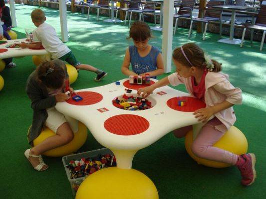 Grafika #35: Wycieczka klas O-III na wystawę Łebskie Klocki- cz. 1