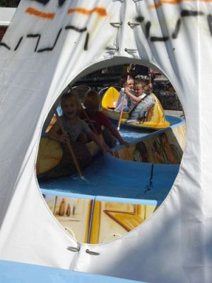 Grafika #50: Wycieczka klas O-III na wystawę Łebskie Klocki- cz. 1