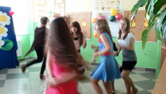 Grafika #21: Wieczorek pożegnalny klasy VI