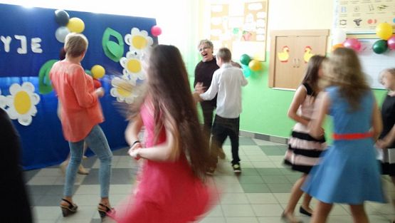 Grafika #23: Wieczorek pożegnalny klasy VI