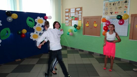 Grafika #37: Wieczorek pożegnalny klasy VI