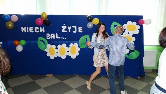 Grafika #39: Wieczorek pożegnalny klasy VI