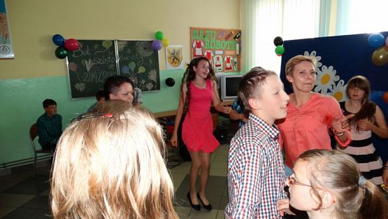 Grafika #44: Wieczorek pożegnalny klasy VI