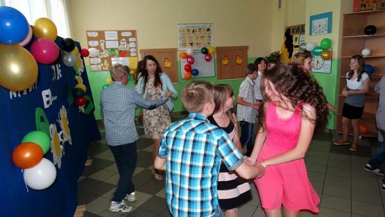 Grafika #46: Wieczorek pożegnalny klasy VI