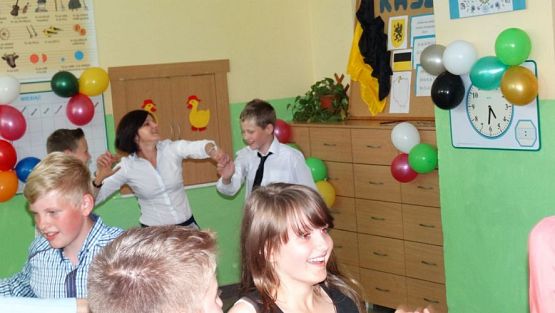 Grafika #47: Wieczorek pożegnalny klasy VI