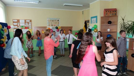 Grafika #53: Wieczorek pożegnalny klasy VI