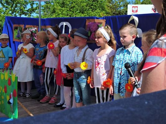 Grafika #32: Festyn rodzinny