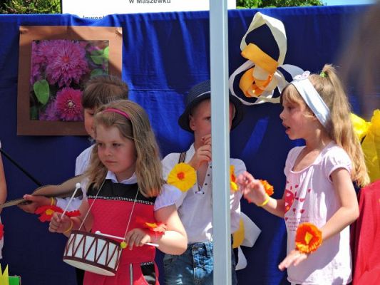 Grafika #42: Festyn rodzinny