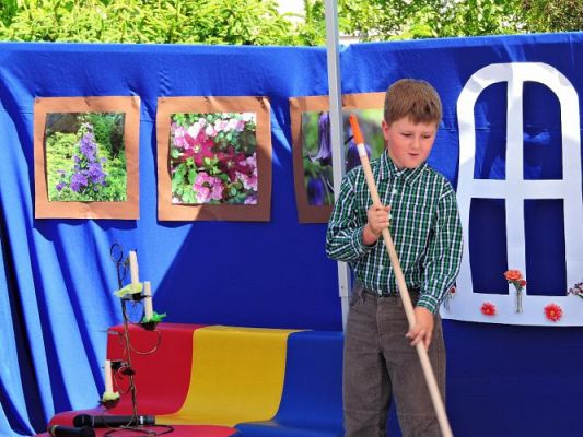 Grafika #48: Festyn rodzinny