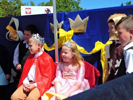 Grafika #81: Festyn rodzinny