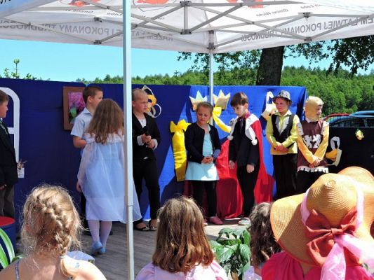 Grafika #109: Festyn rodzinny