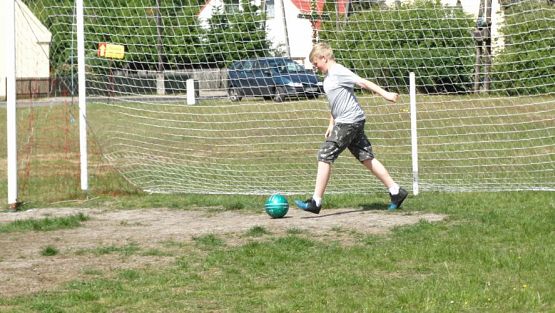 Grafika #3: Biwak klasy VI w Żarnowskiej