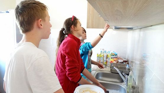 Grafika #27: Biwak klasy VI w Żarnowskiej