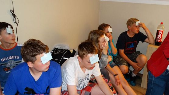 Grafika #72: Biwak klasy VI w Żarnowskiej