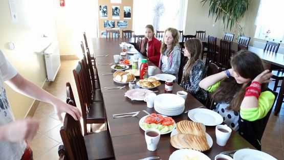 Grafika #73: Biwak klasy VI w Żarnowskiej