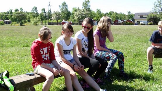 Grafika #90: Biwak klasy VI w Żarnowskiej