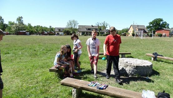 Grafika #96: Biwak klasy VI w Żarnowskiej