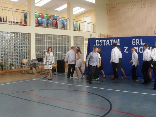 Grafika #6: Ostatni bal z moją klasą