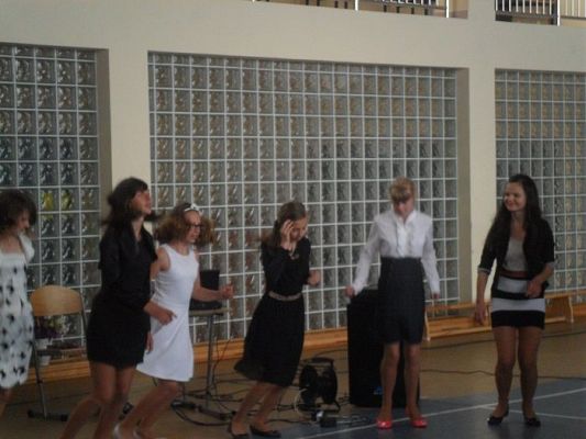 Grafika #8: Ostatni bal z moją klasą