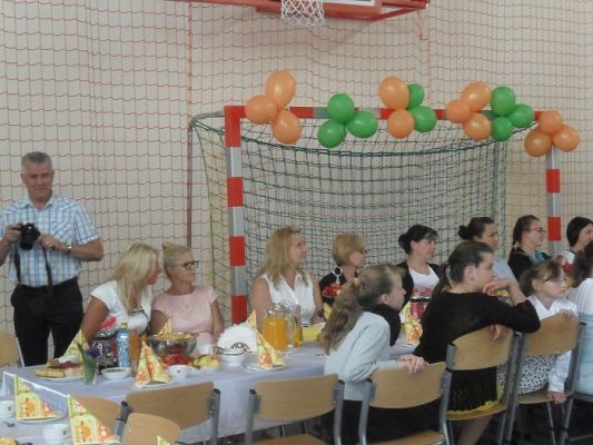 Grafika #9: Ostatni bal z moją klasą