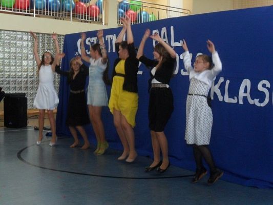 Grafika #16: Ostatni bal z moją klasą